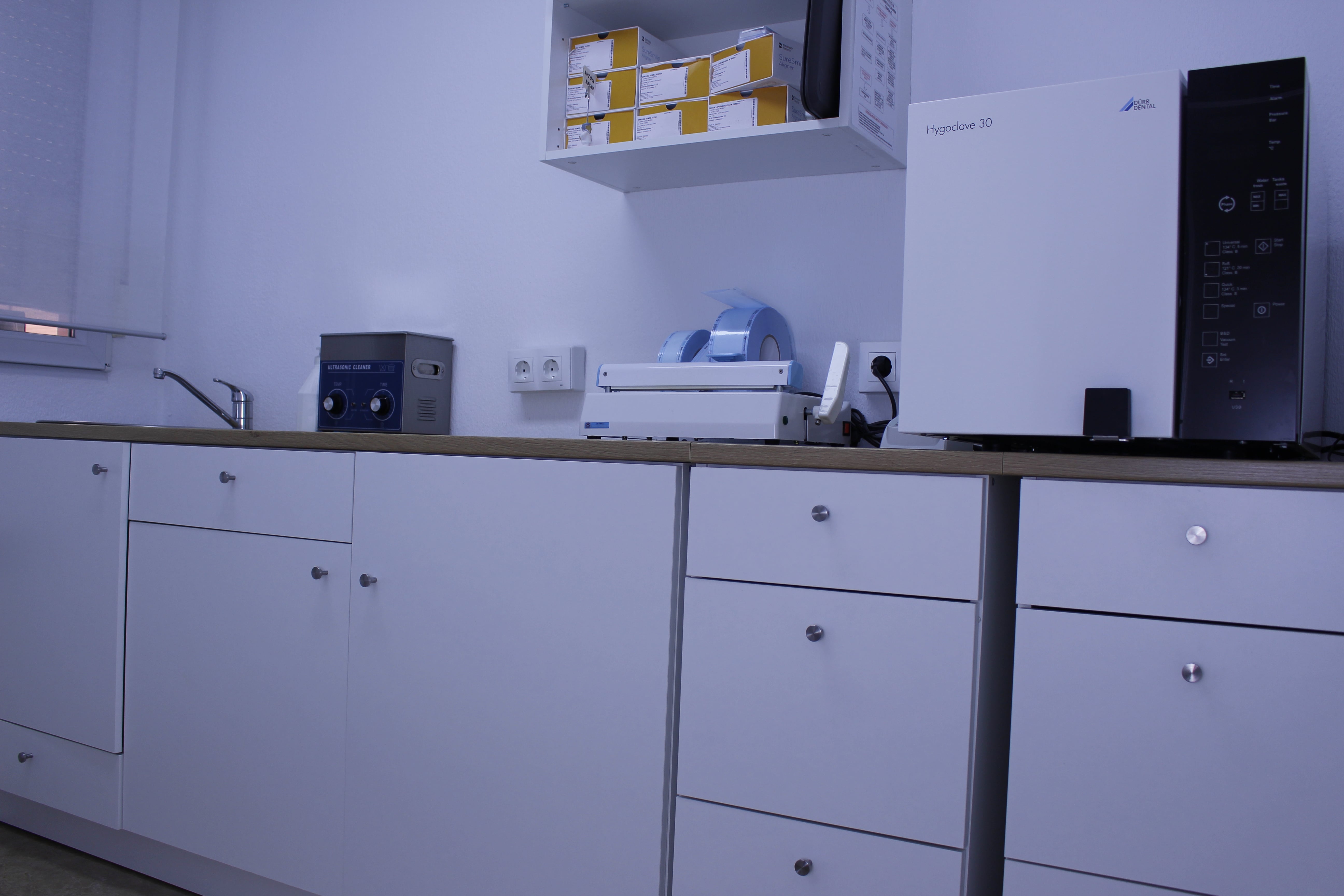 Sala de esterilización de la clínica dental en Granada